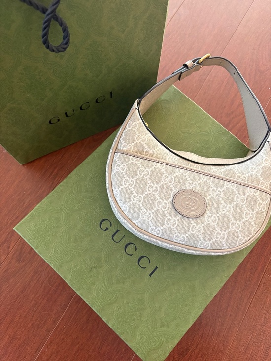 Gucci Handbags - Gucci Ophidia small shoulder bag